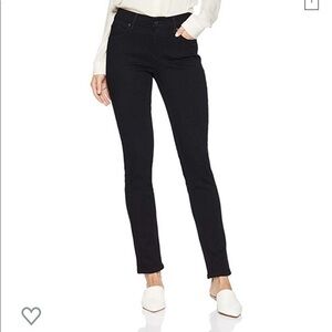 Signature by Levi’s Mid-Rise Skinny Jean